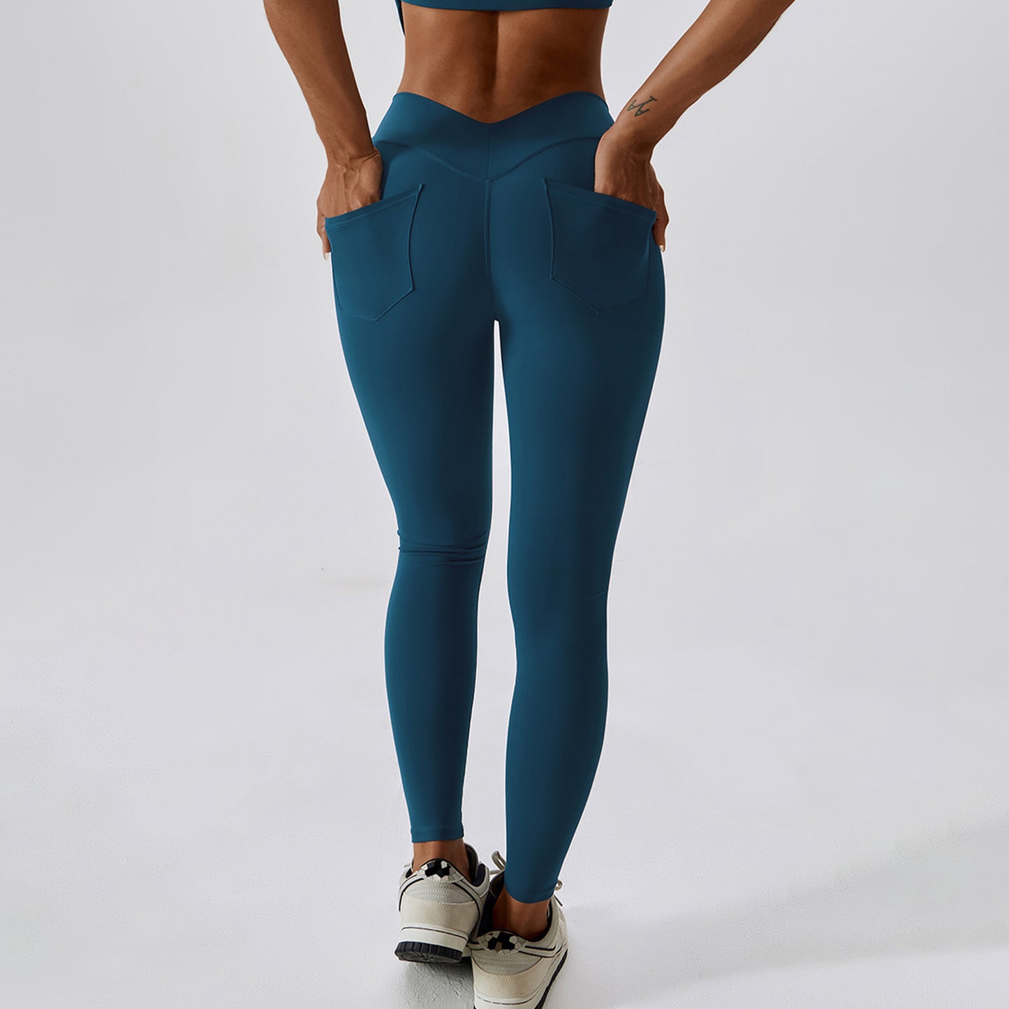 Backless Halter Workout Bra & Pockets Leggings Set