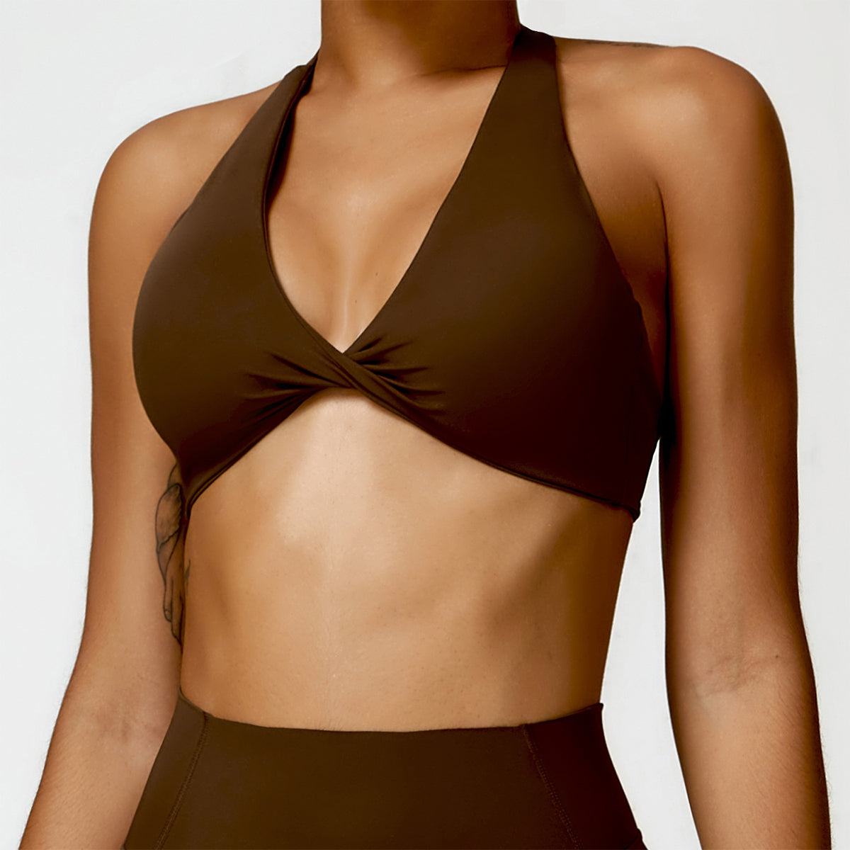 Twisted Halter Sports Bra - Leestma