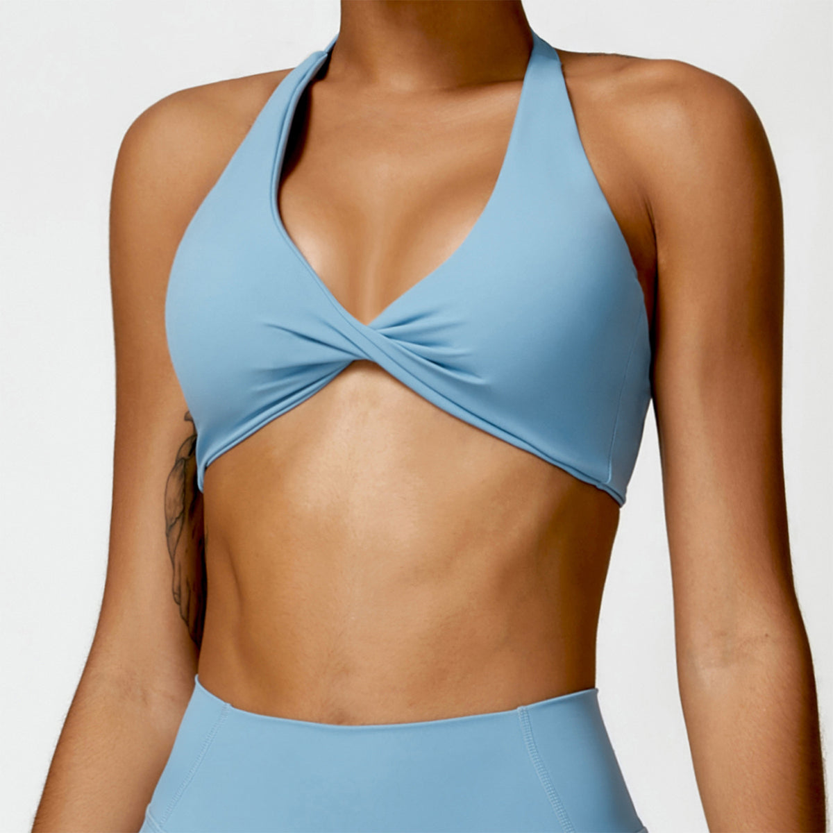 Twisted Halter Sports Bra - Leestma