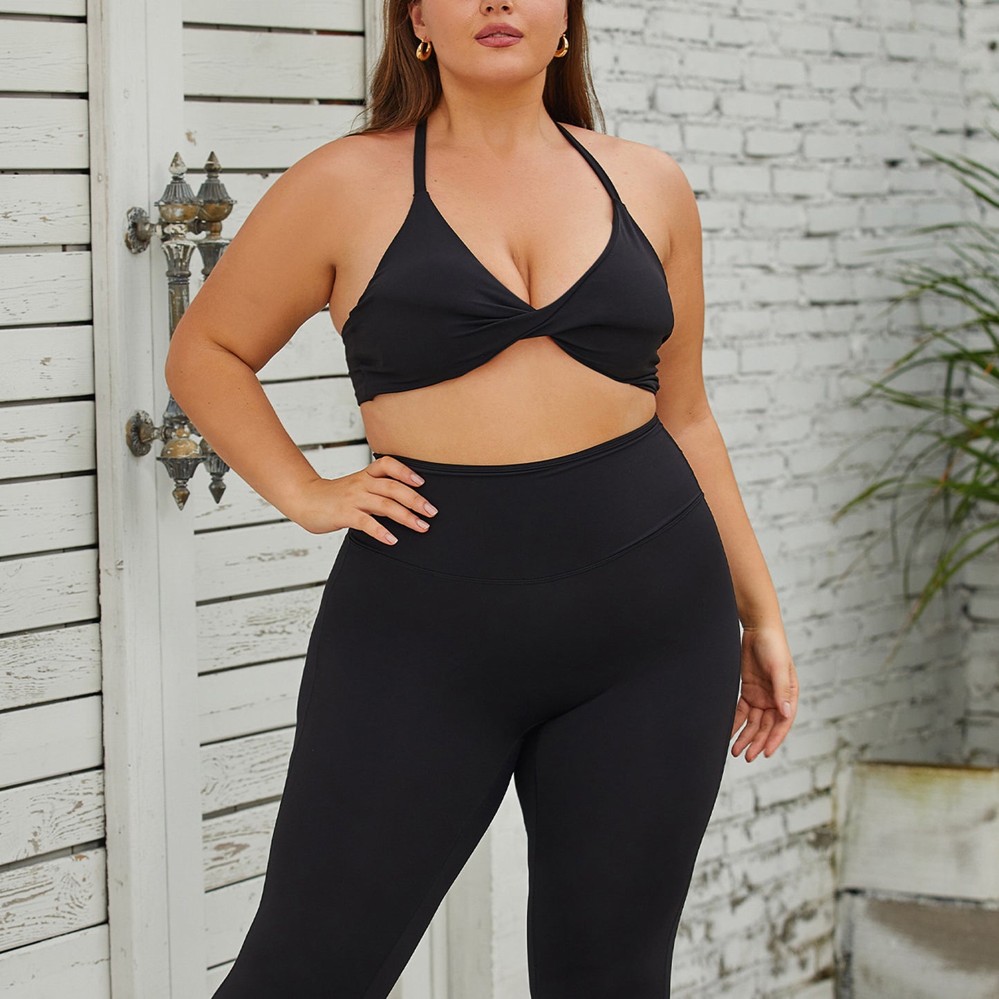 Twisted Backless Sports Bra & Leggings Set - Plus Size