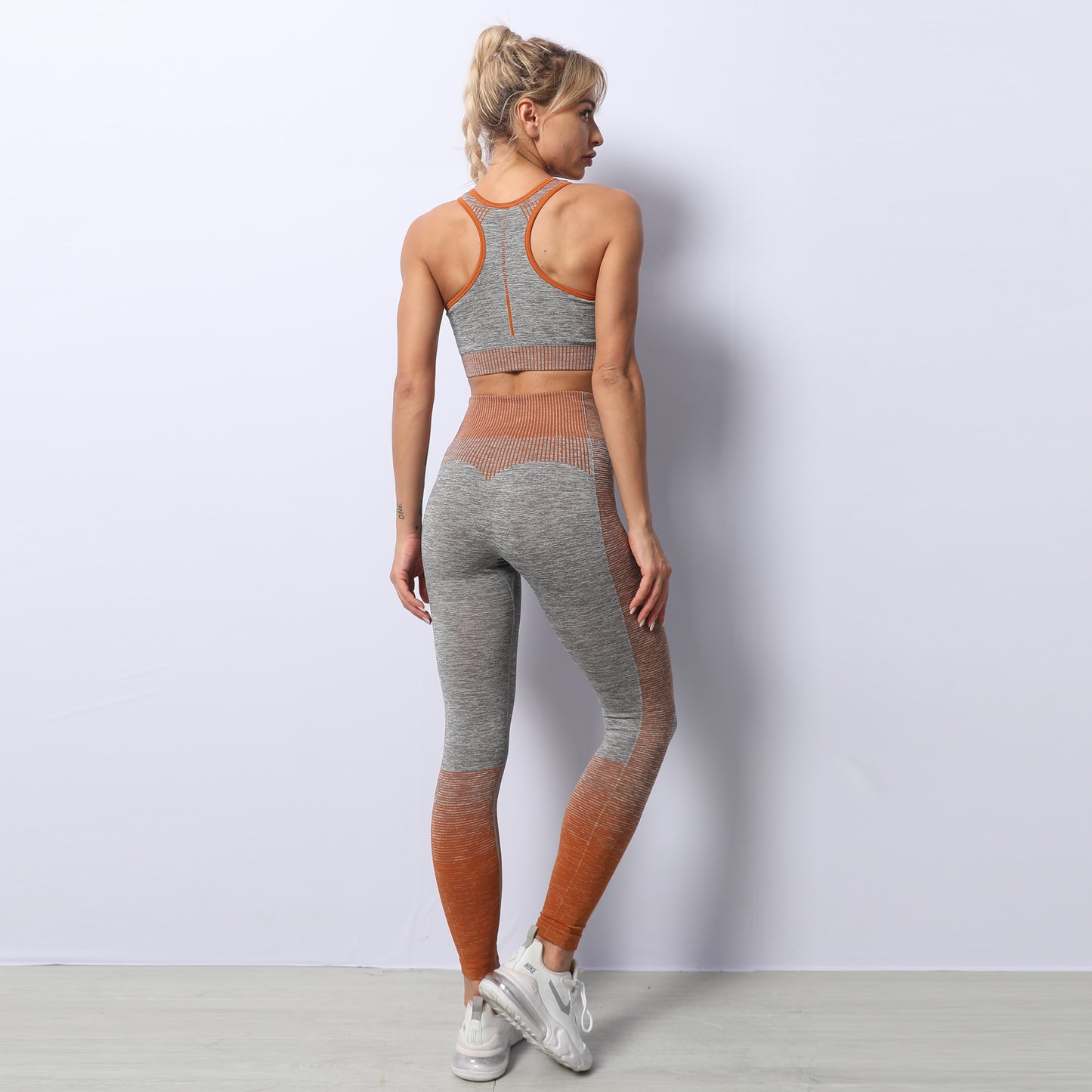 Seamless Sports Bra & Leggings