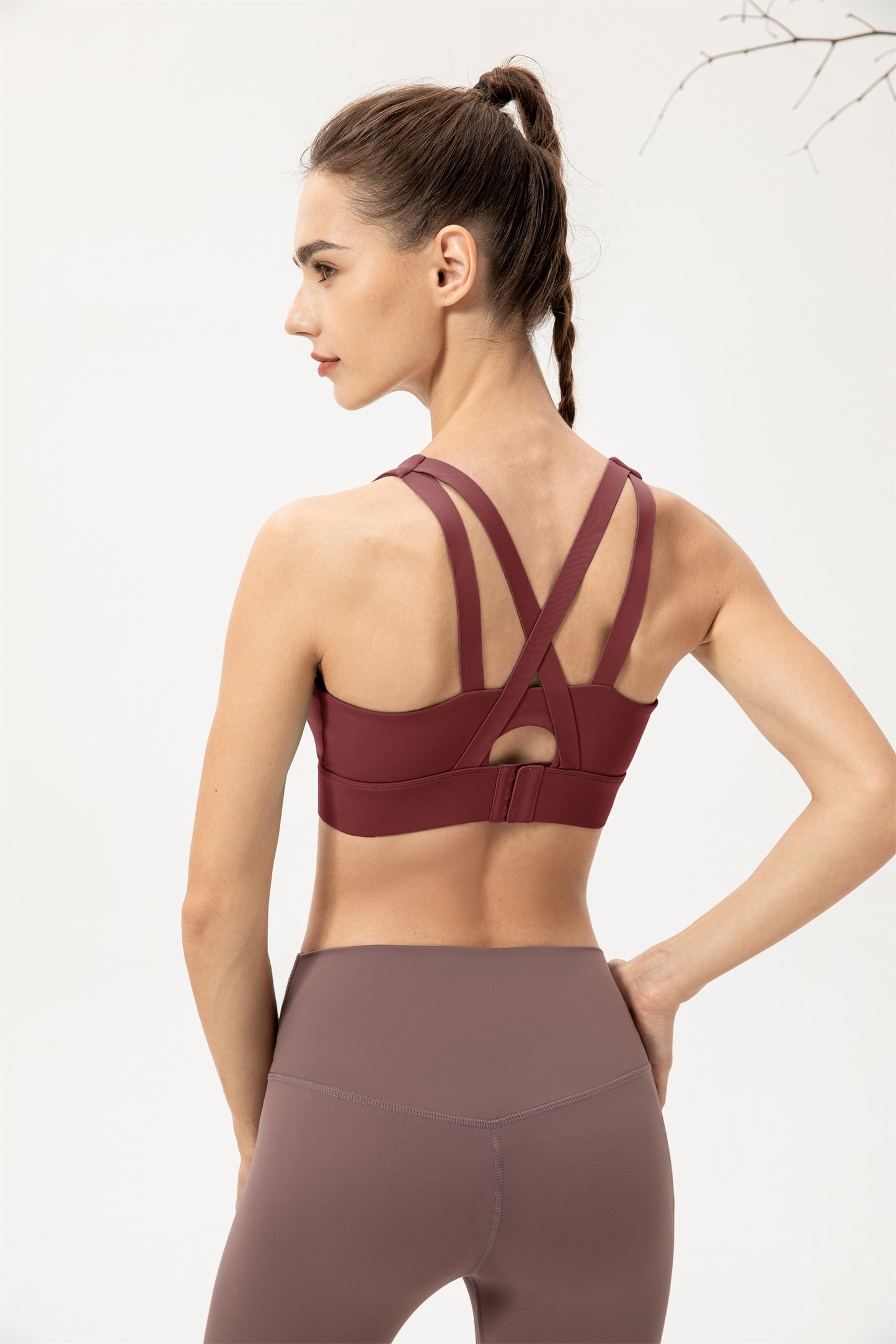 Crisscross Strappy Adjustable Hook Sports Bra