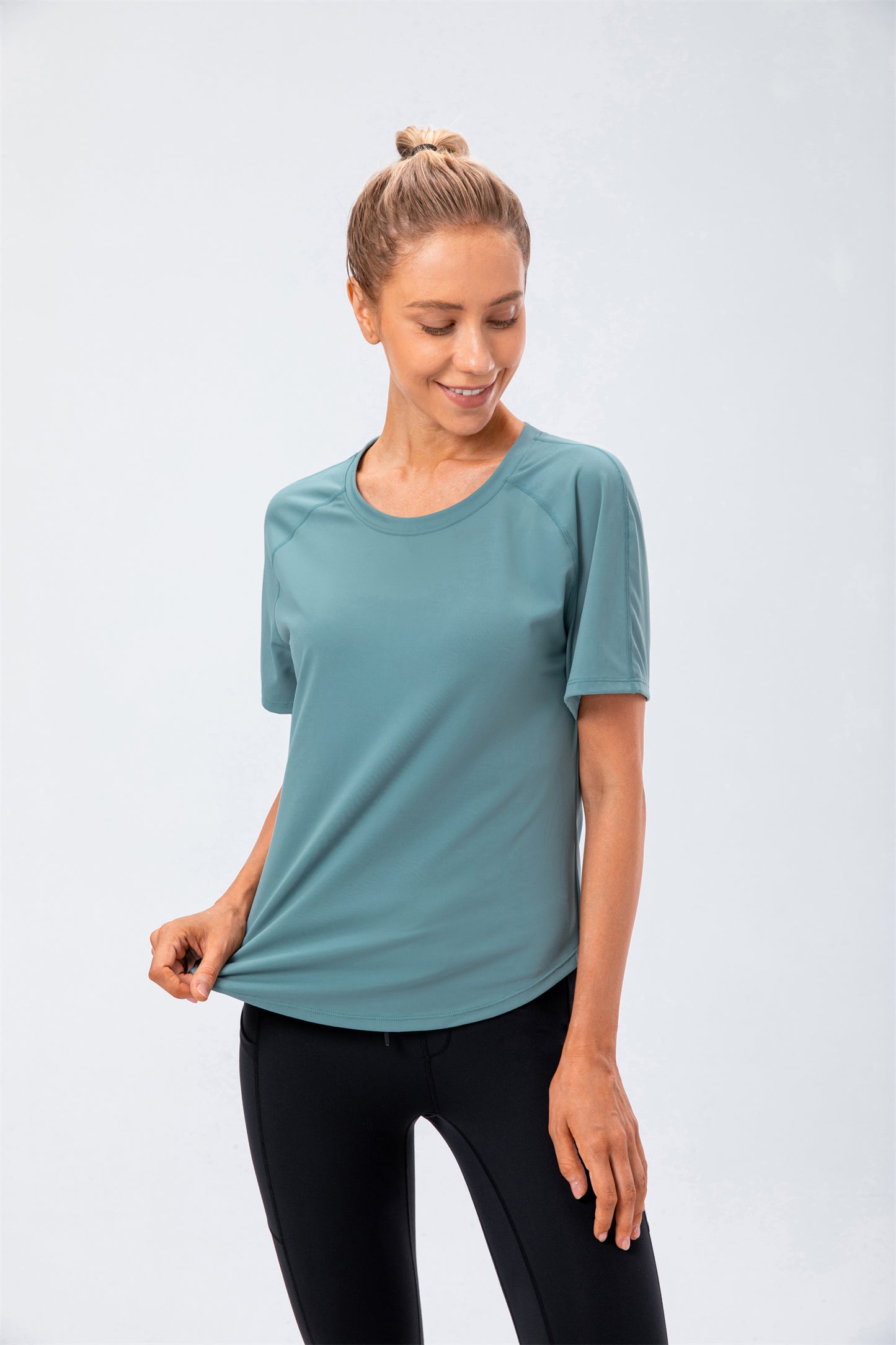 Short Sleeve Curved Hem Sports Top- Twinkle